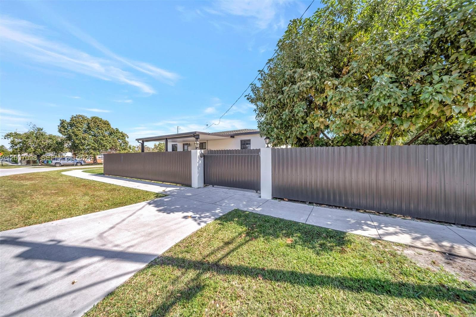 7470 SW 37th St, Miami FL 33155 — 39