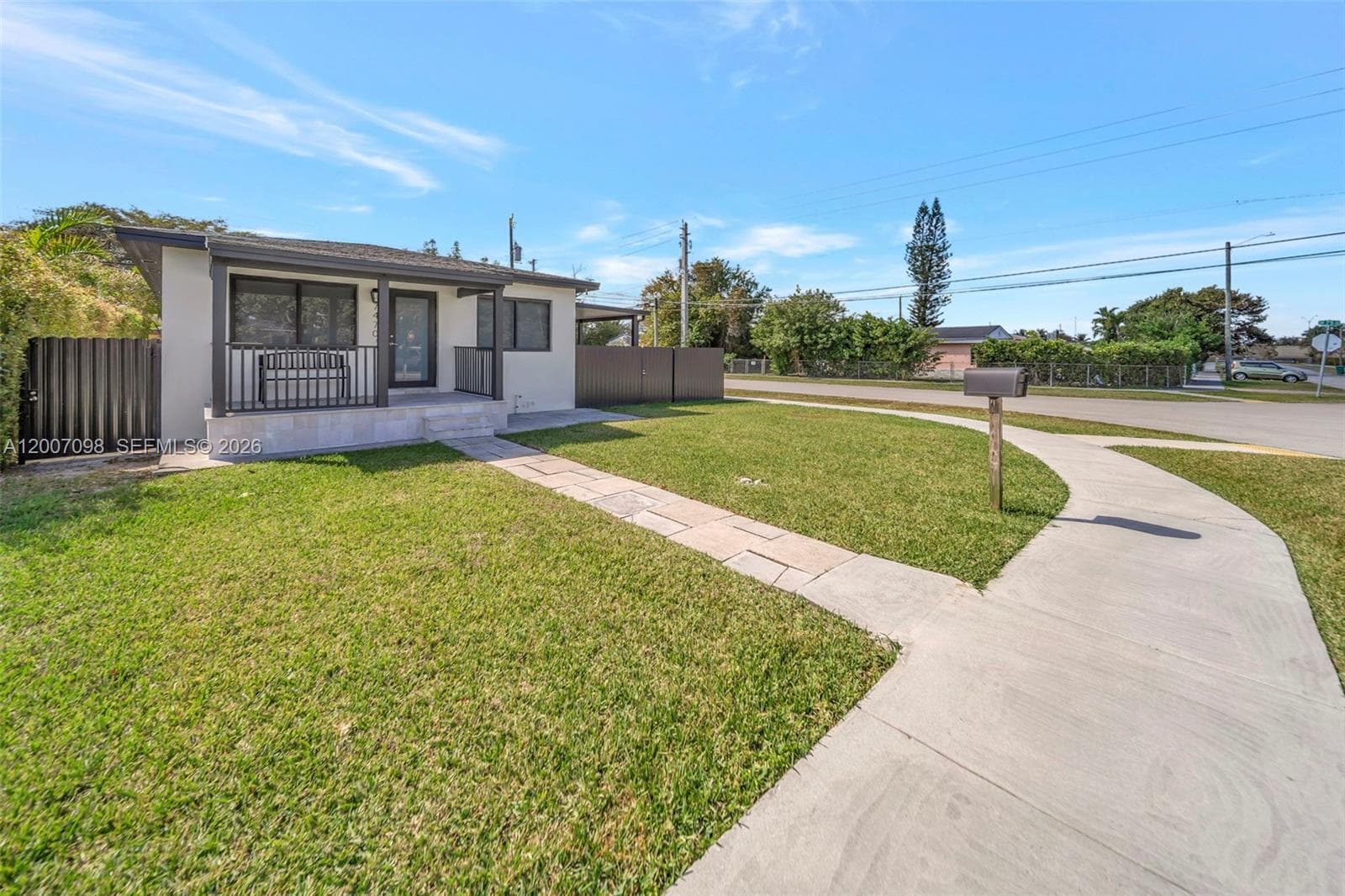 7470 SW 37th St, Miami FL 33155 — 4