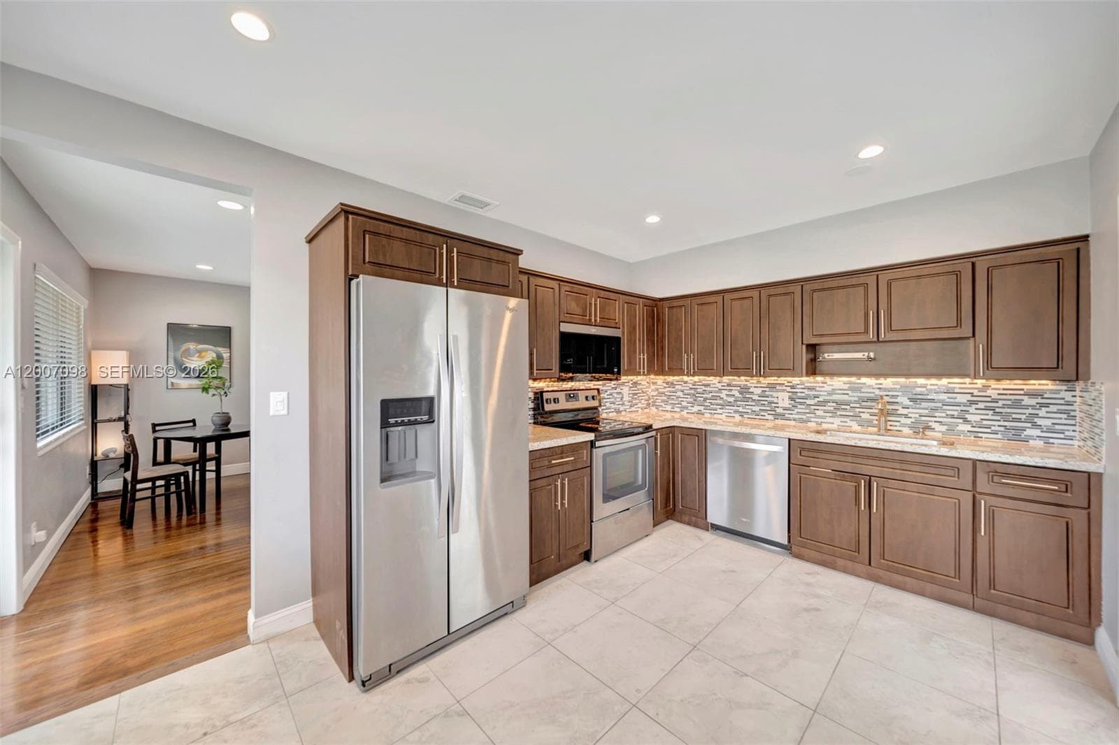 7470 SW 37th St, Miami FL 33155 — 8