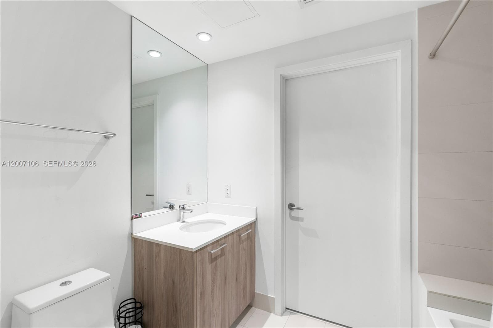 501 NE 31st St # 910, Miami FL 33137 — 66