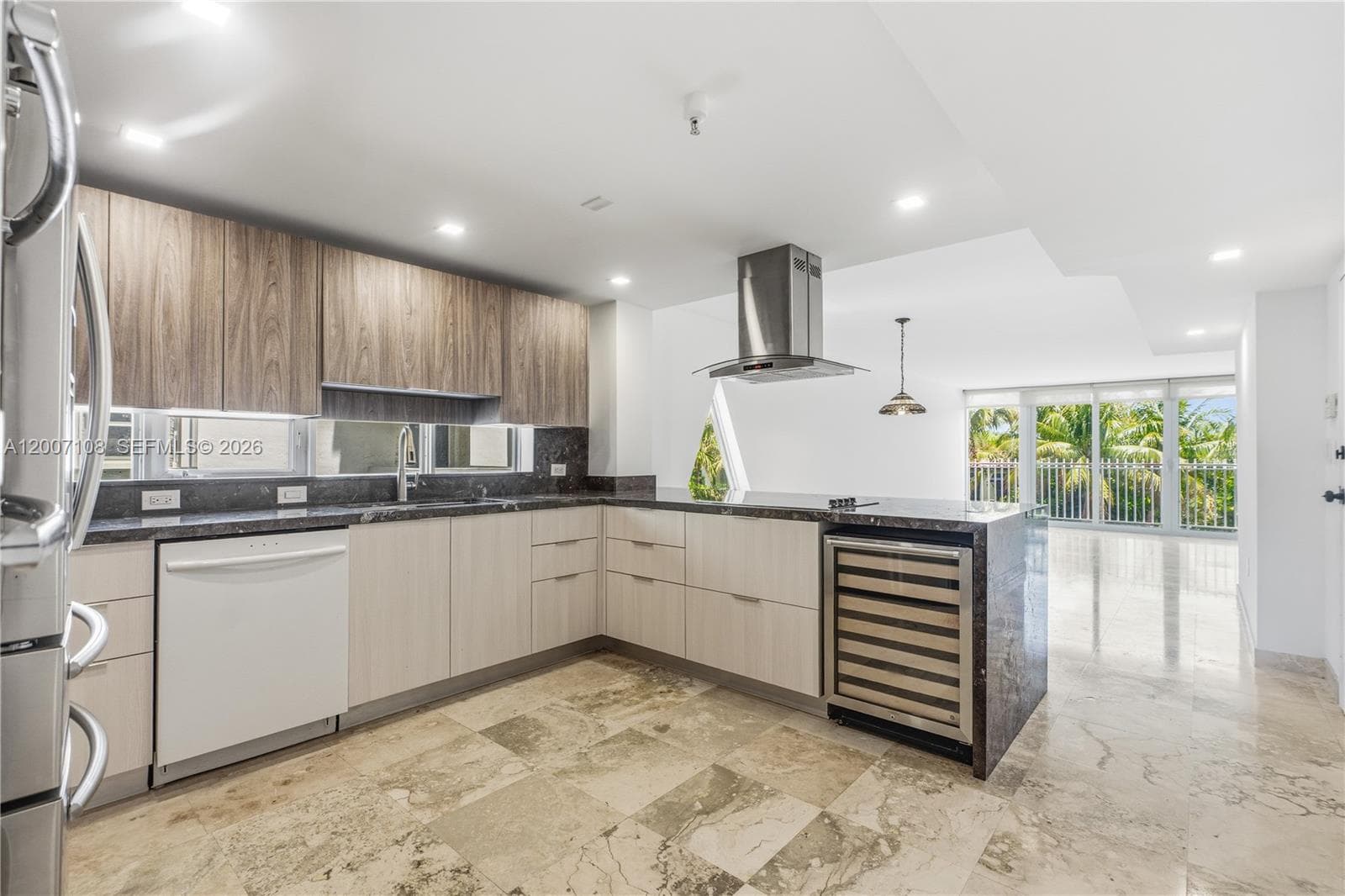 7824 Collins Ave # 401, Miami Beach FL 33141 — 15