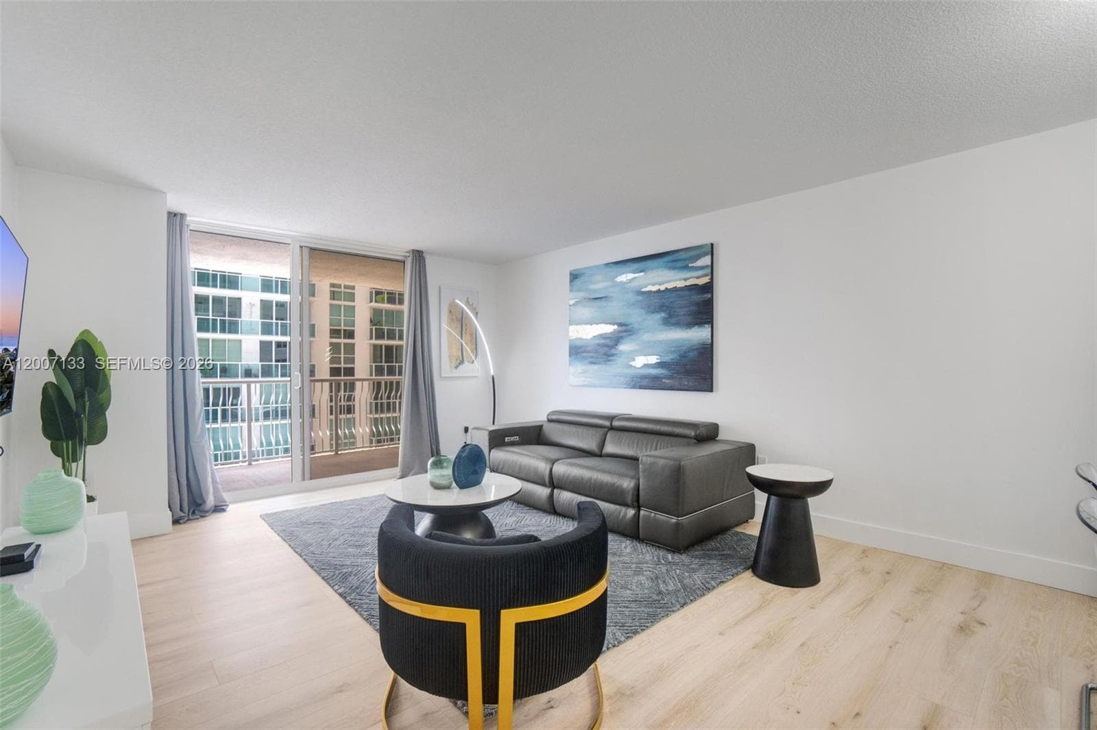 1200 Brickell Bay Dr # 1907, Miami FL 33131 — 20