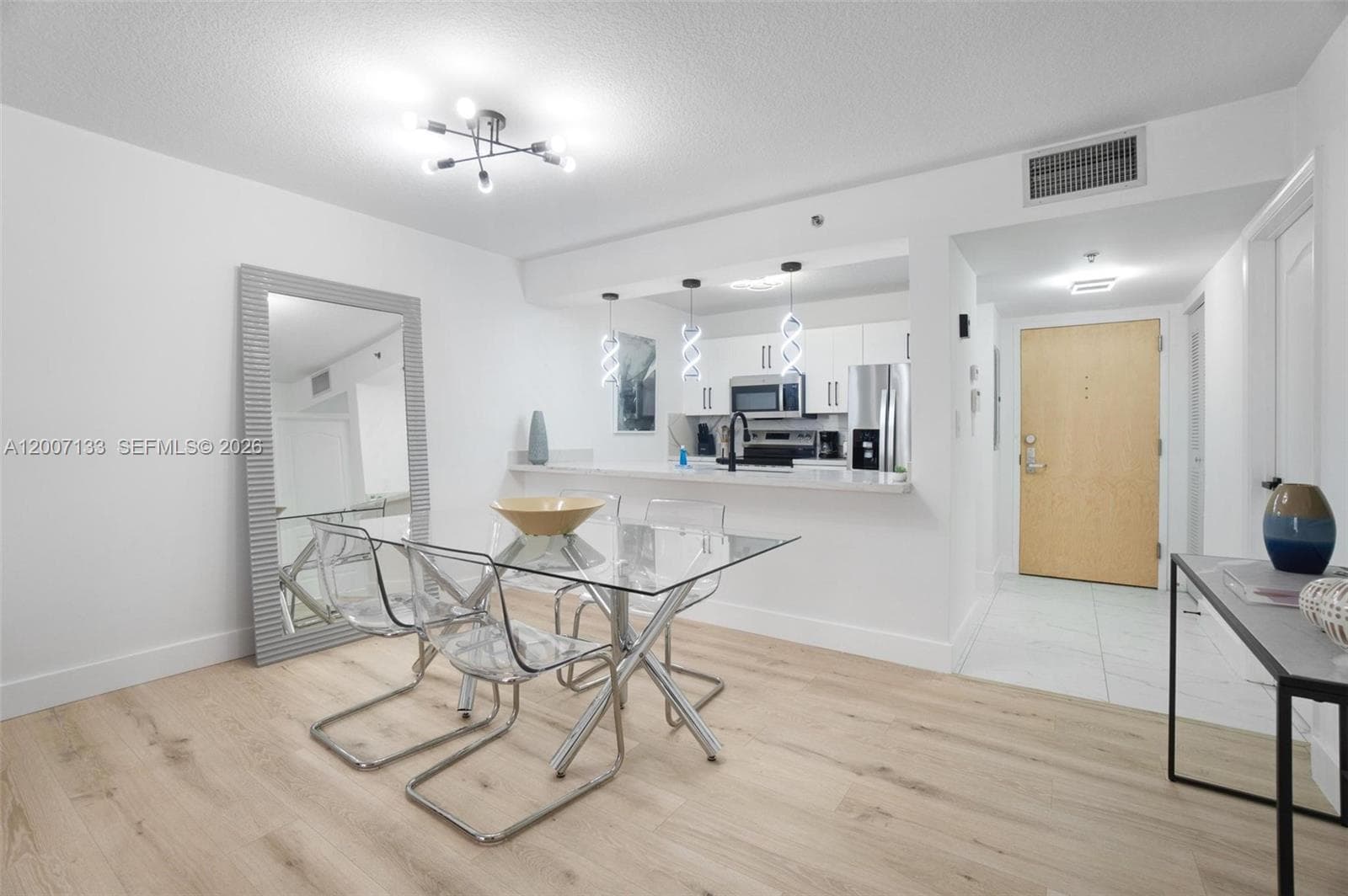 1200 Brickell Bay Dr # 1907, Miami FL 33131 — 14