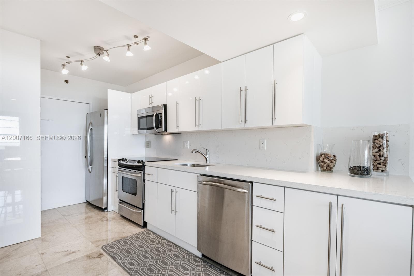 100 LINCOLN RD # 944, Miami Beach FL 33139 — 4