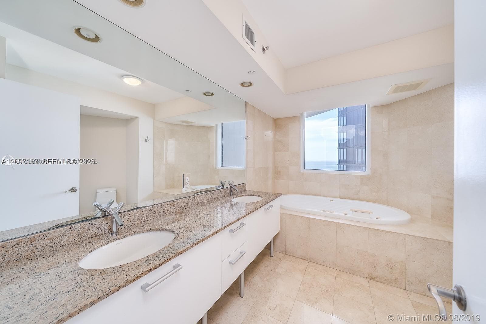 17201 Collins Ave # 2305, Sunny Isles Beach FL 33160 — 17