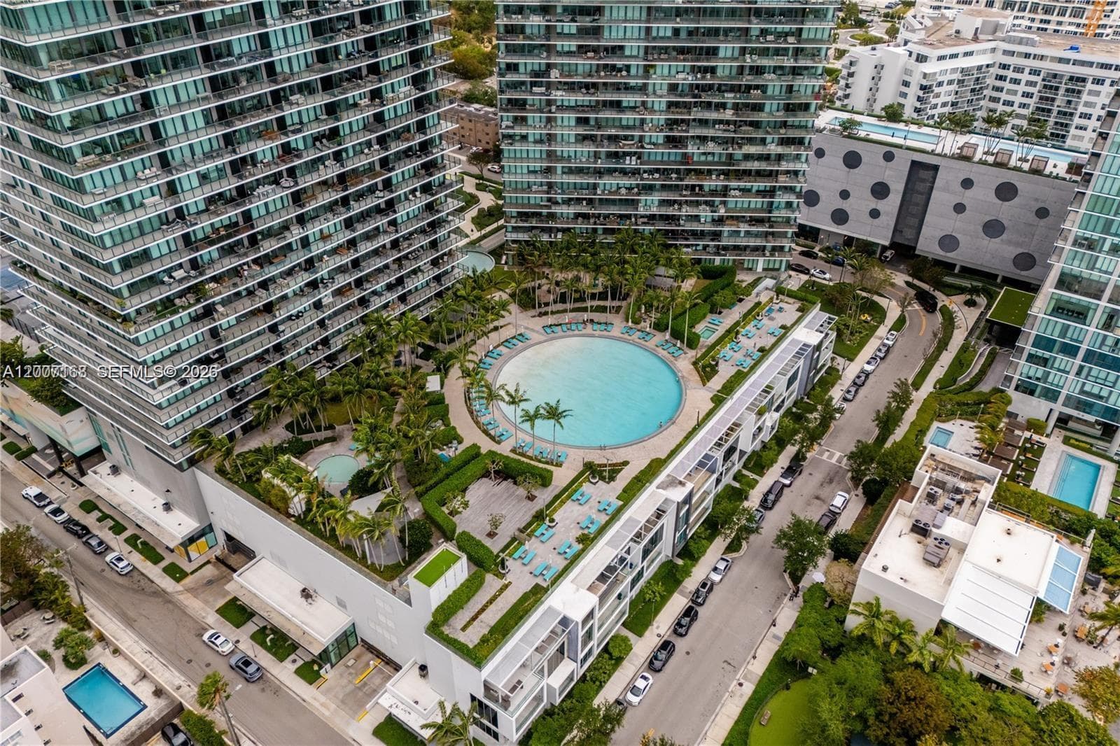 480 NE 31st St # 2405, Miami FL 33137 — 52