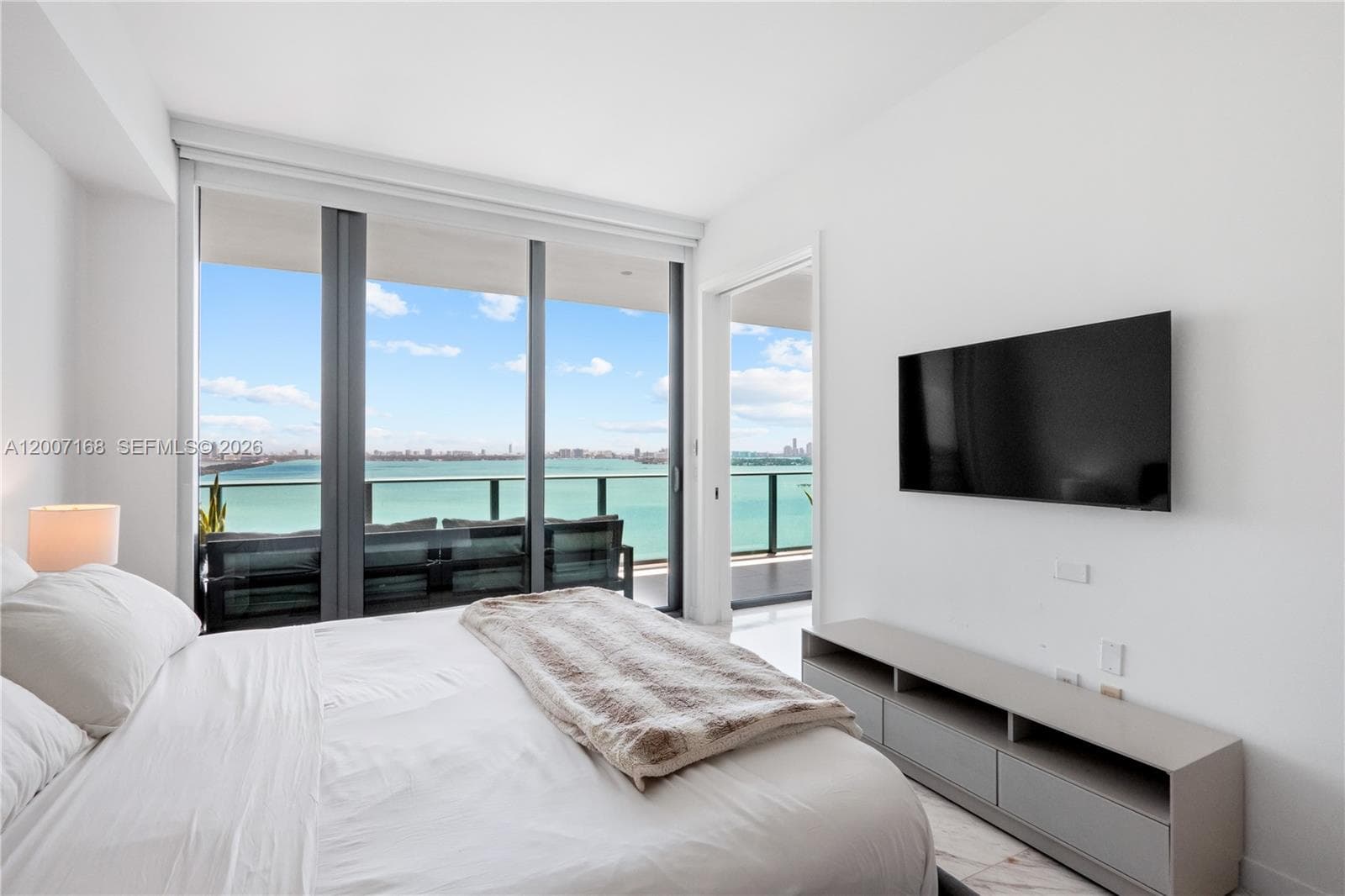 480 NE 31st St # 2405, Miami FL 33137 — 16