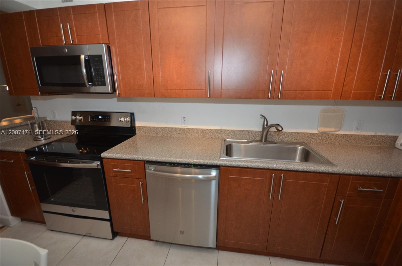 401 69th St # 1013, Miami Beach FL 33141 — 14