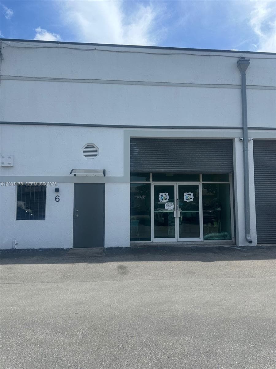 12101 NW 98th Ave, Hialeah Gardens FL 33018 — 2