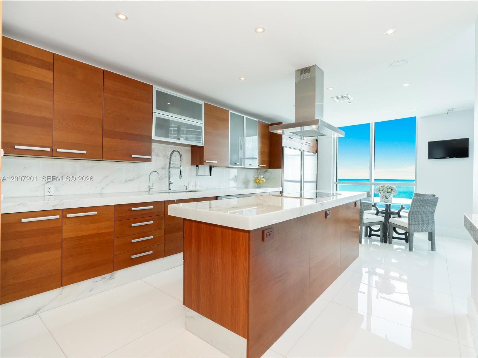5959 Collins Ave # 906, Miami Beach FL 33140 — 3