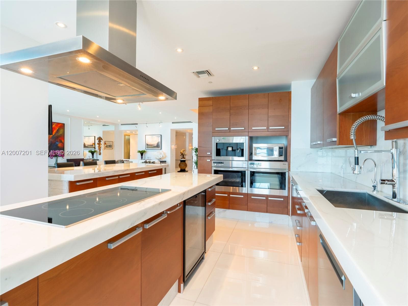 5959 Collins Ave # 906, Miami Beach FL 33140 — 24