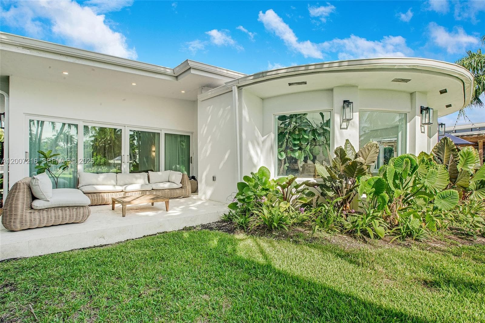 815 NE 76th St, Miami FL 33138 — 32