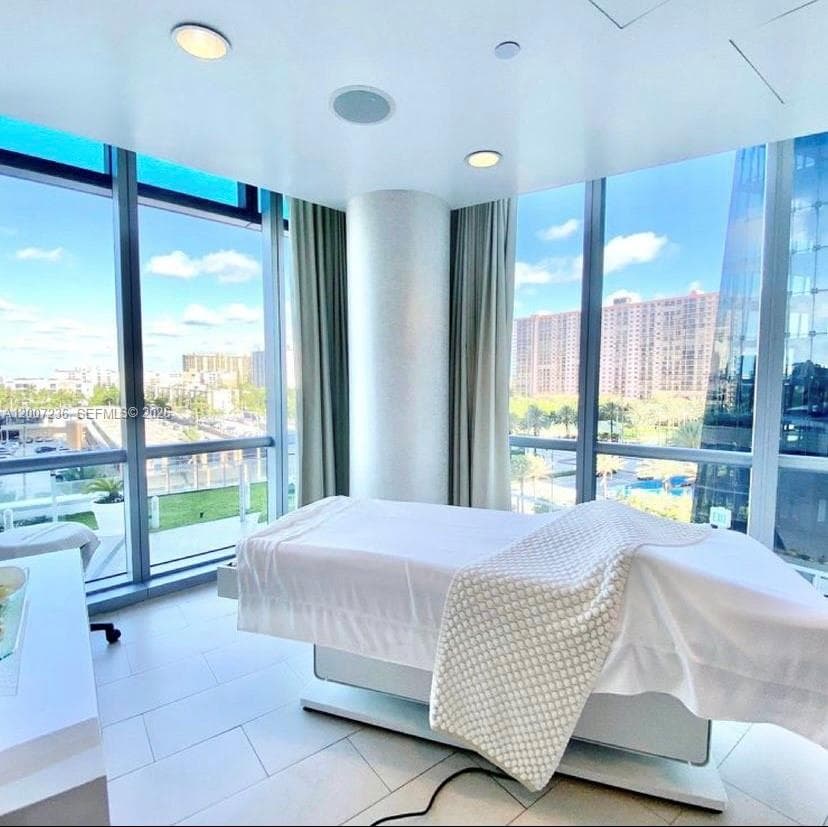 17121 Collins Ave # 4006, Sunny Isles Beach FL 33160 — 30