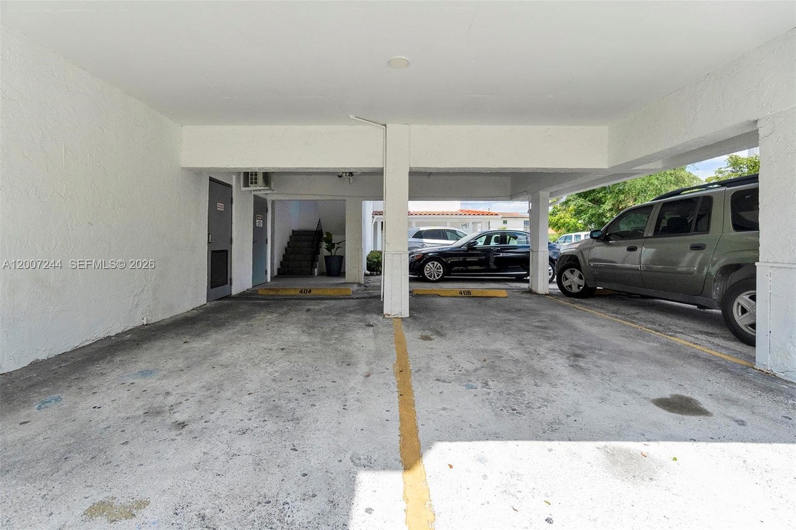 620 SW 10th St # 301, Miami FL 33130 — 17