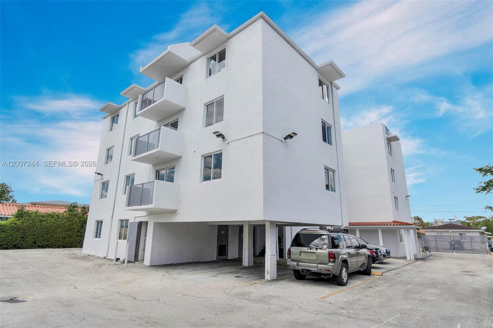 620 SW 10th St # 301, Miami FL 33130 — 20