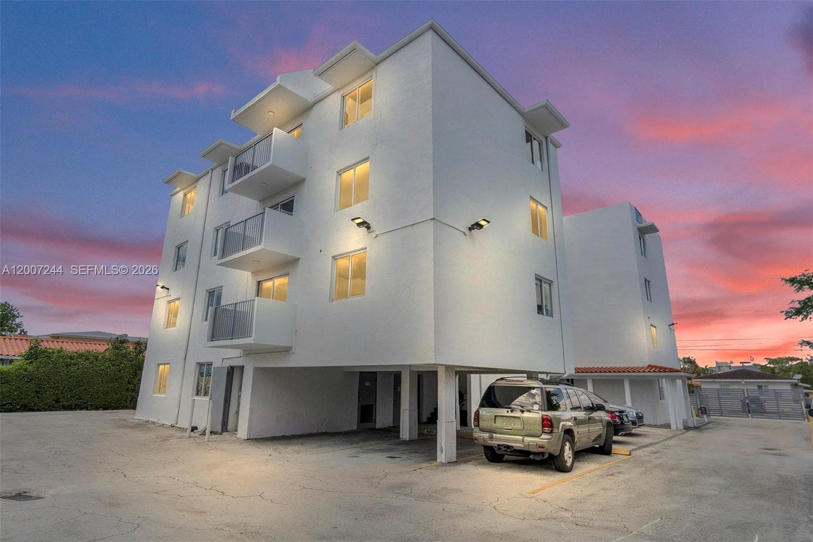 620 SW 10th St # 301, Miami FL 33130 — 19