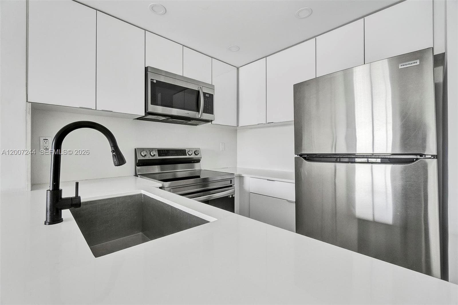 620 SW 10th St # 301, Miami FL 33130 — 4