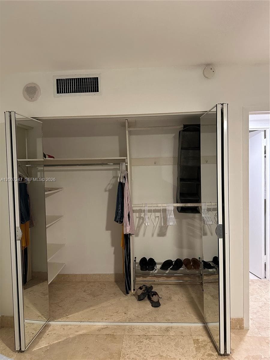 2100 Sans Souci Blvd # B811, North Miami FL 33181 — 9