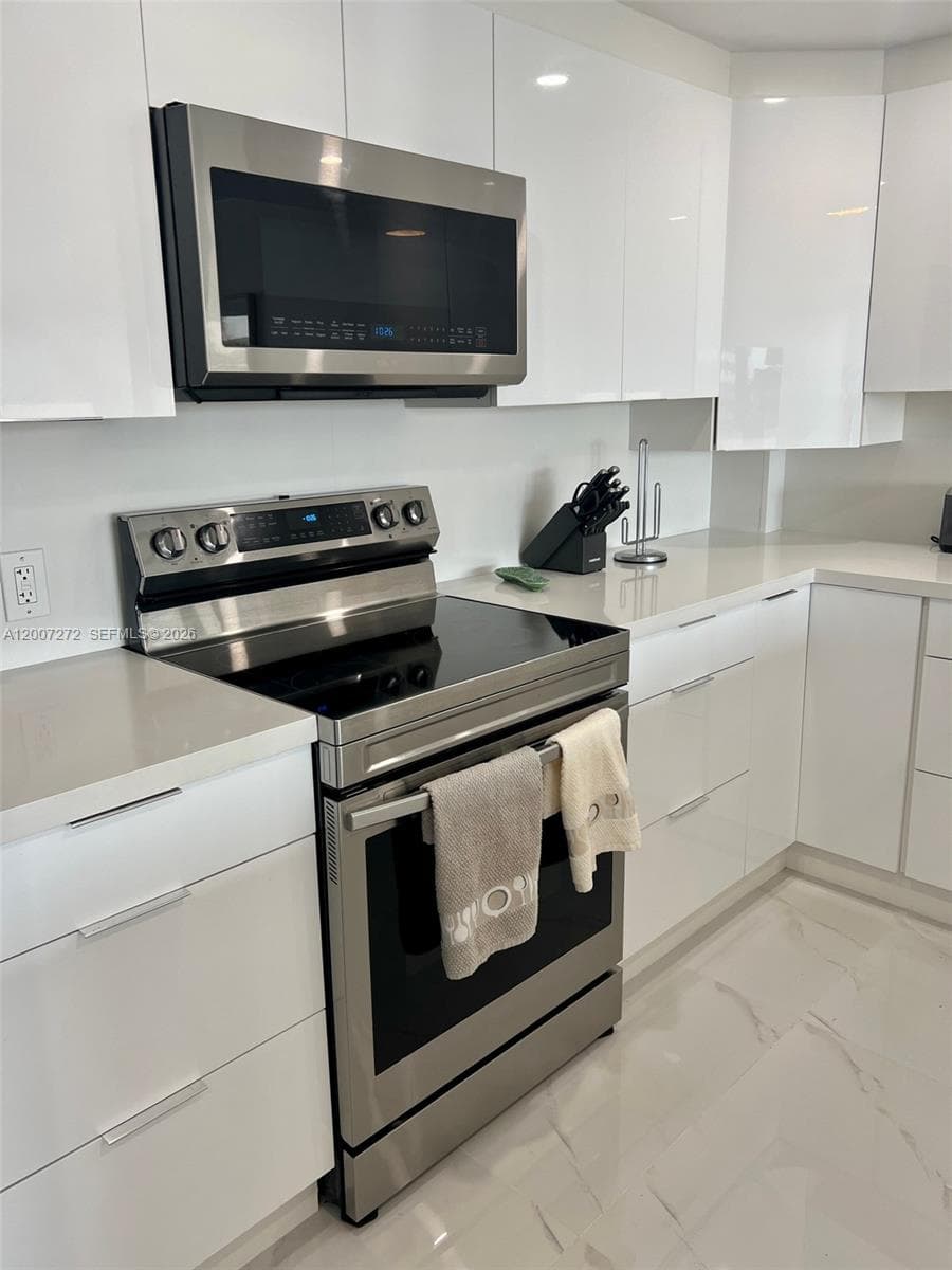 155 Ocean Lane Dr # 1011, Key Biscayne FL 33149 — 22