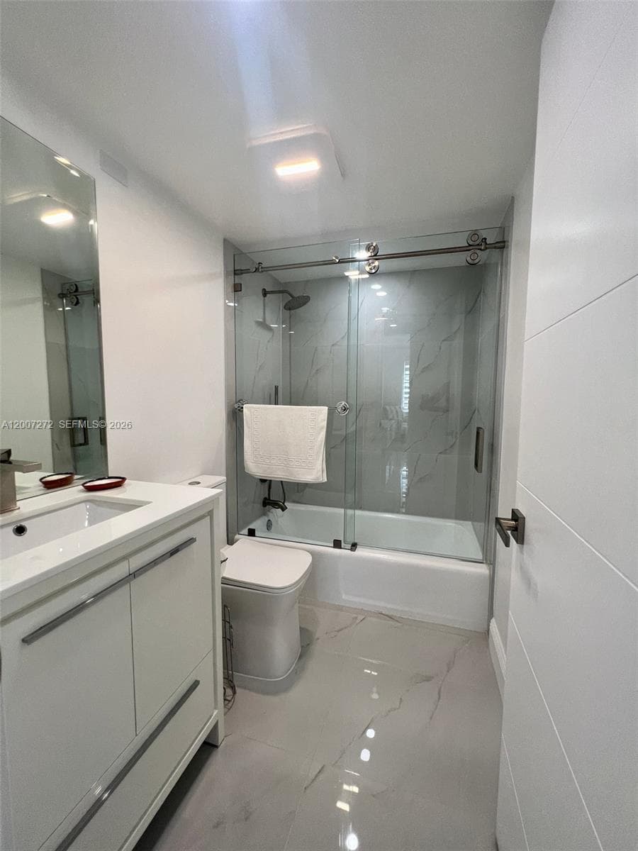 155 Ocean Lane Dr # 1011, Key Biscayne FL 33149 — 24