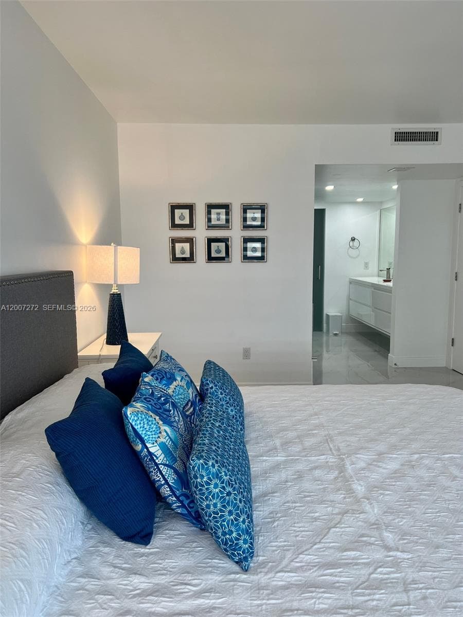 155 Ocean Lane Dr # 1011, Key Biscayne FL 33149 — 34