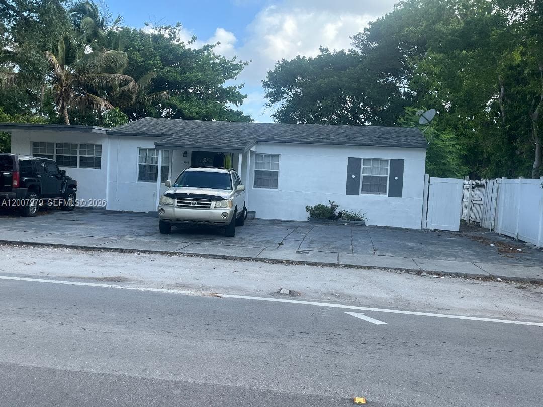 1341 NE 149th St, Miami FL 33161 — 1