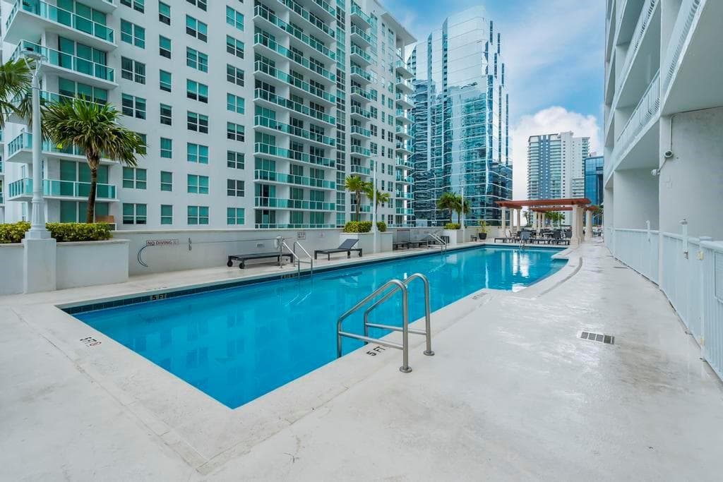 1200 Brickell Bay Drive # 3906, Miami FL 33131 — 16