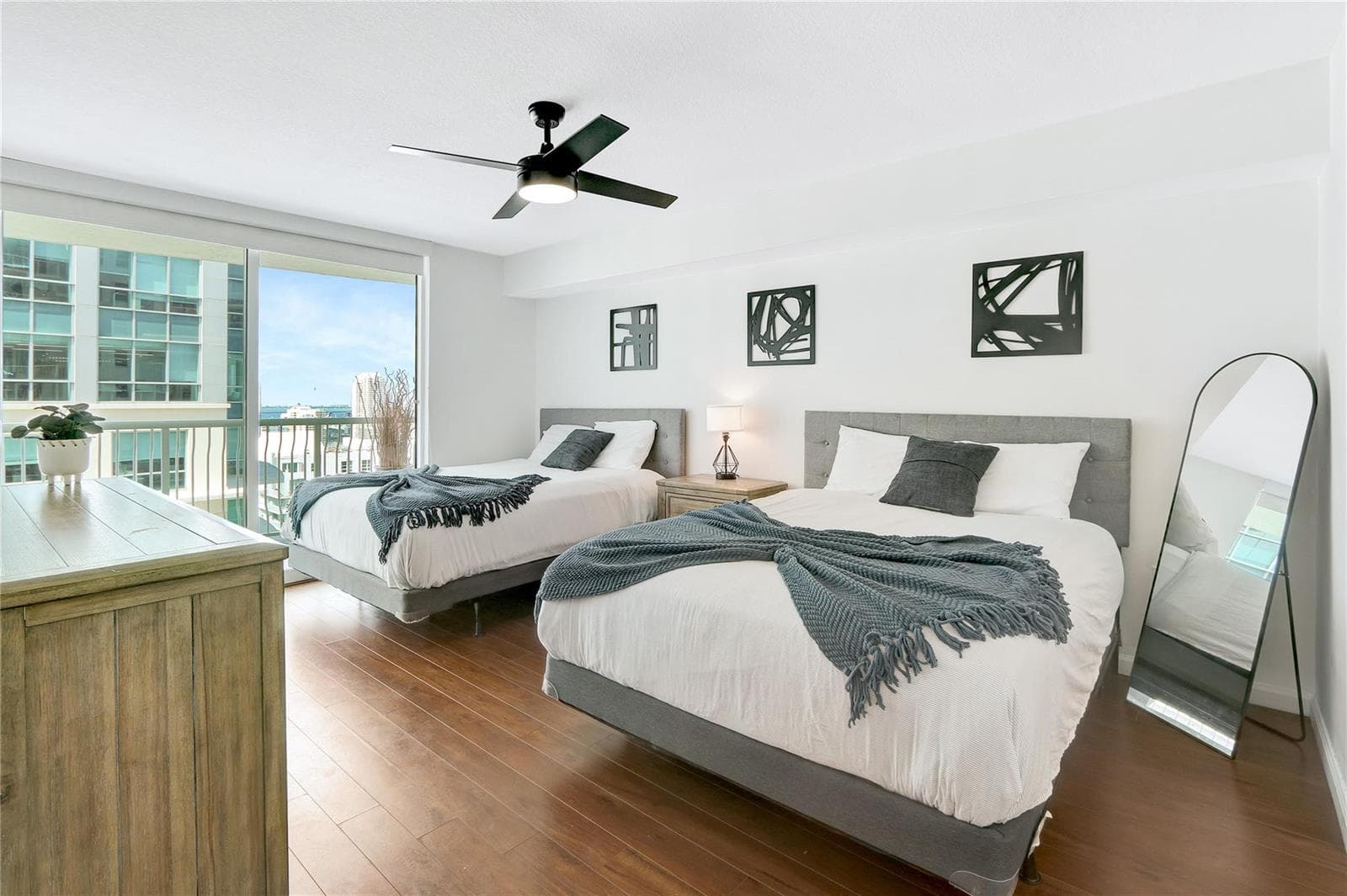 1200 Brickell Bay Drive # 3906, Miami FL 33131 — 12