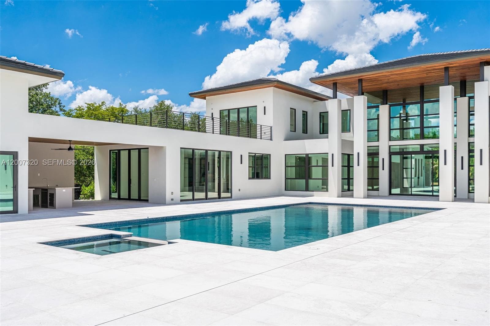 6290 Chapman Field Dr, Pinecrest FL 33156 — 10