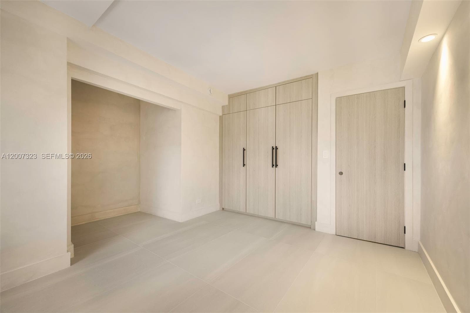 2301 Collins Ave # 526, Miami Beach FL 33139 — 17