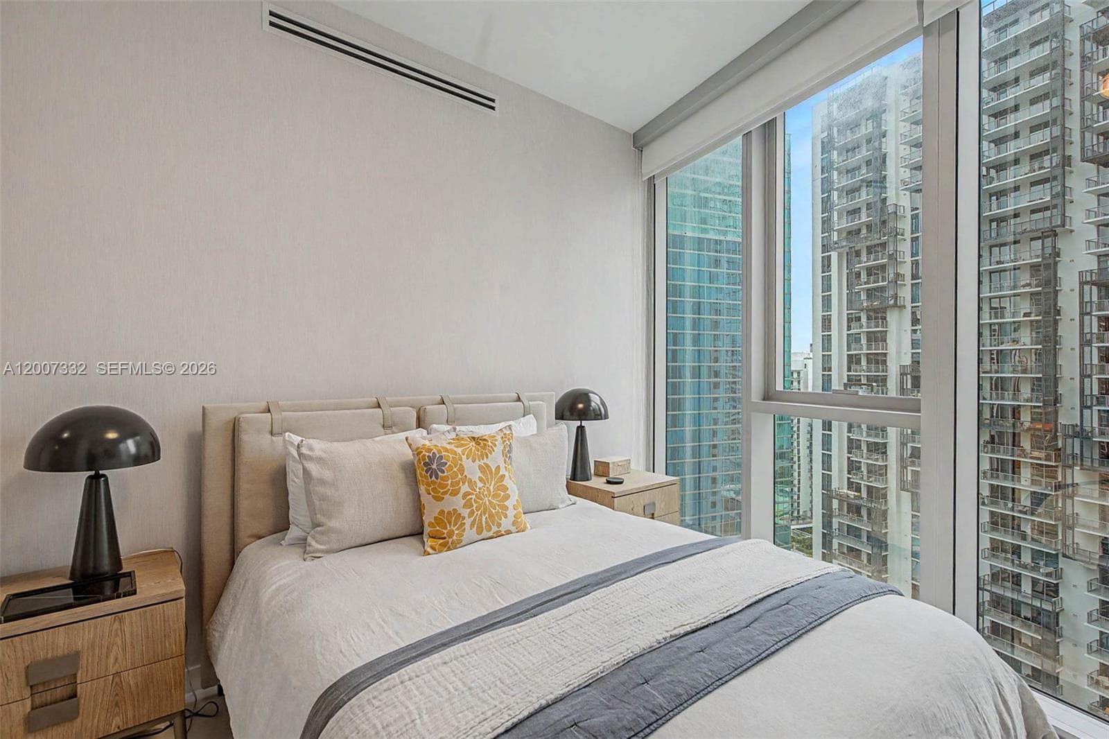 300 Biscayne Blvd Way # 3203, Miami FL 33131 — 27