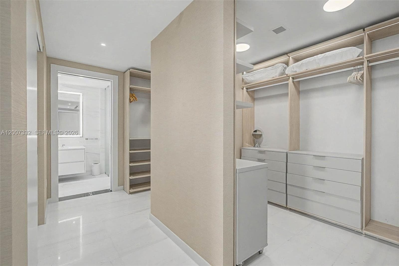 300 Biscayne Blvd Way # 3203, Miami FL 33131 — 10