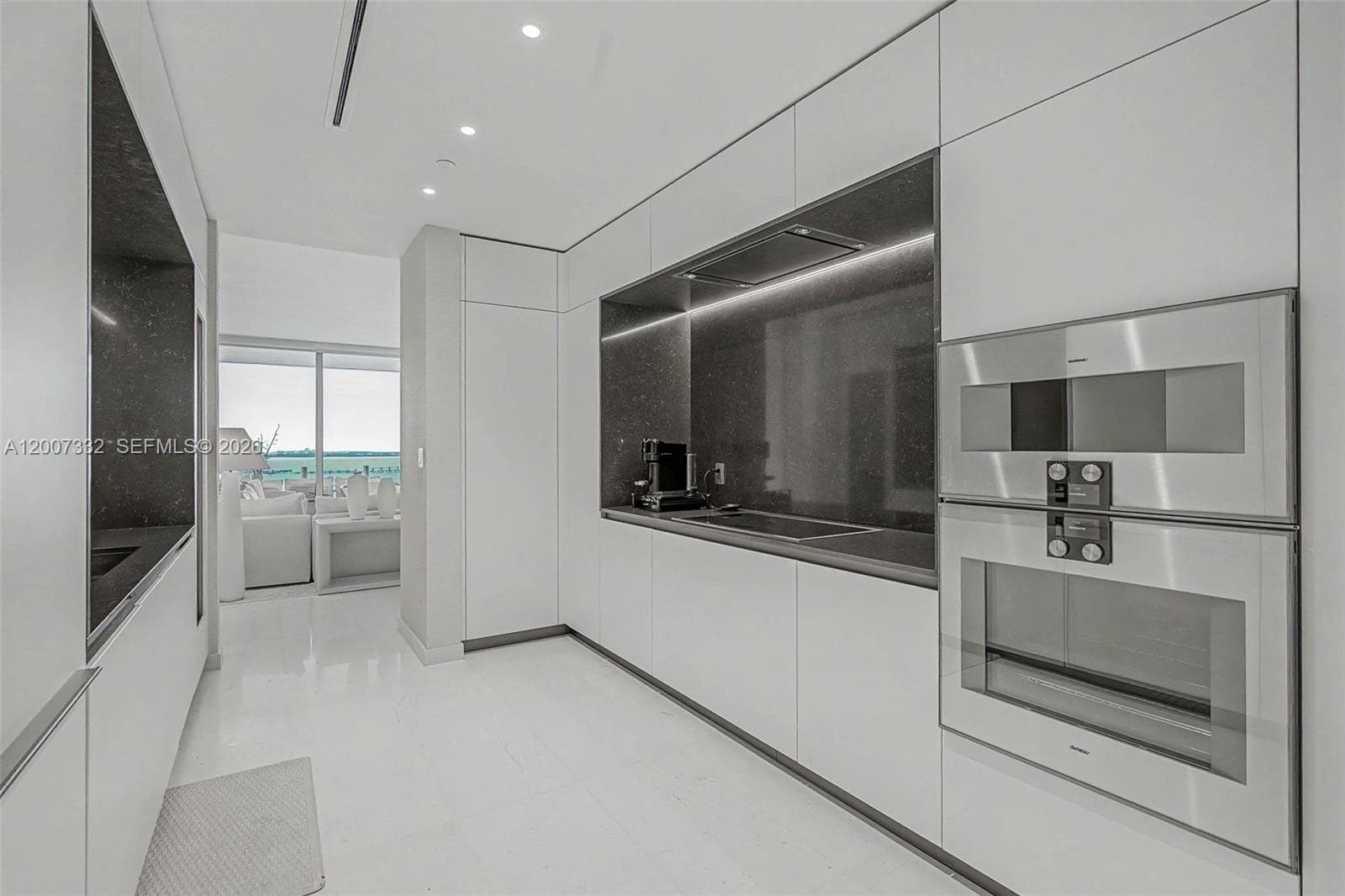 300 Biscayne Blvd Way # 3203, Miami FL 33131 — 19