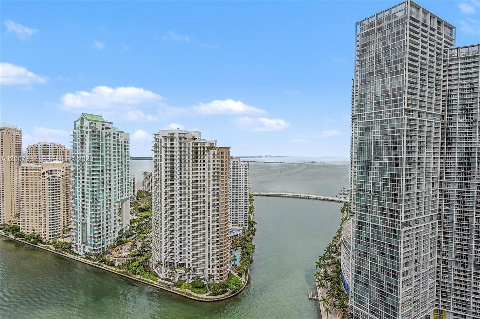 300 Biscayne Blvd Way # 3203, Miami FL 33131 — 40