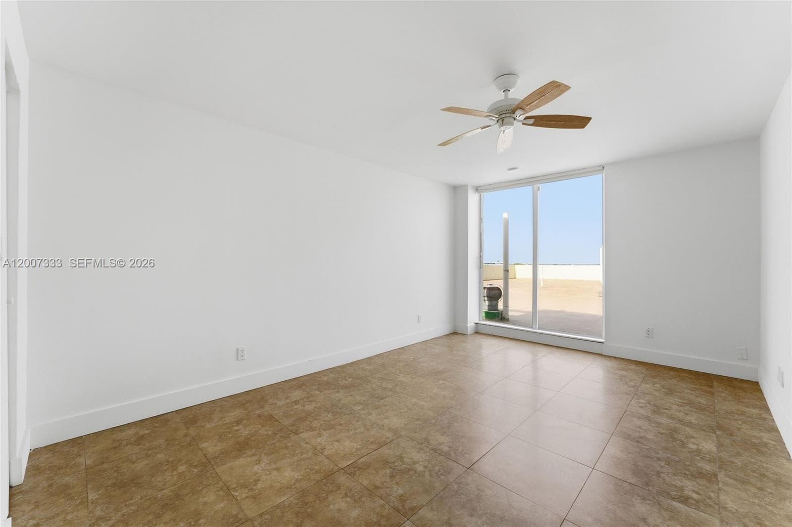 2000 NE 135th St PH, North Miami FL 33181 — 19