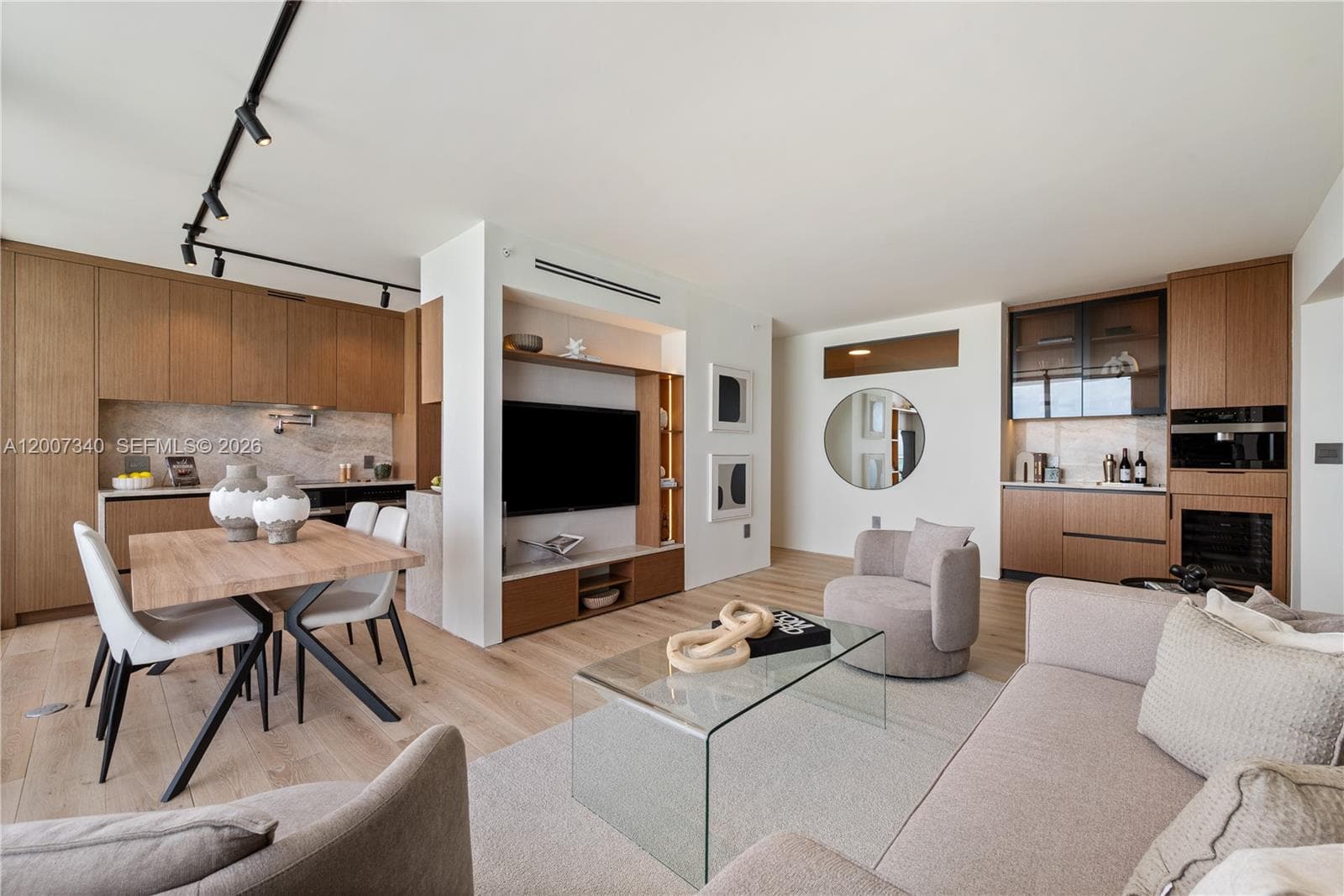6365 Collins Ave # 3904, Miami Beach FL 33141 — 2