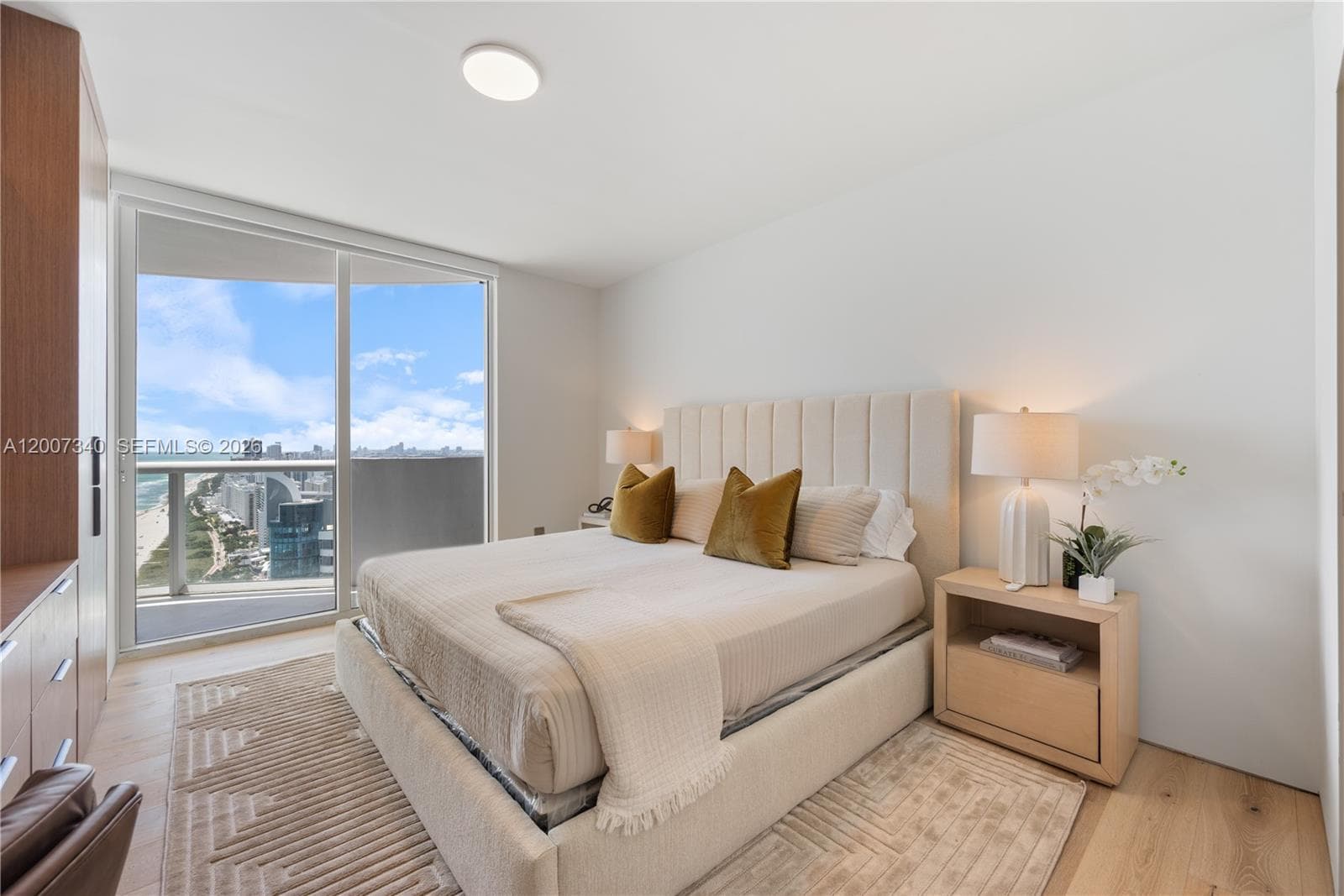 6365 Collins Ave # 3904, Miami Beach FL 33141 — 12