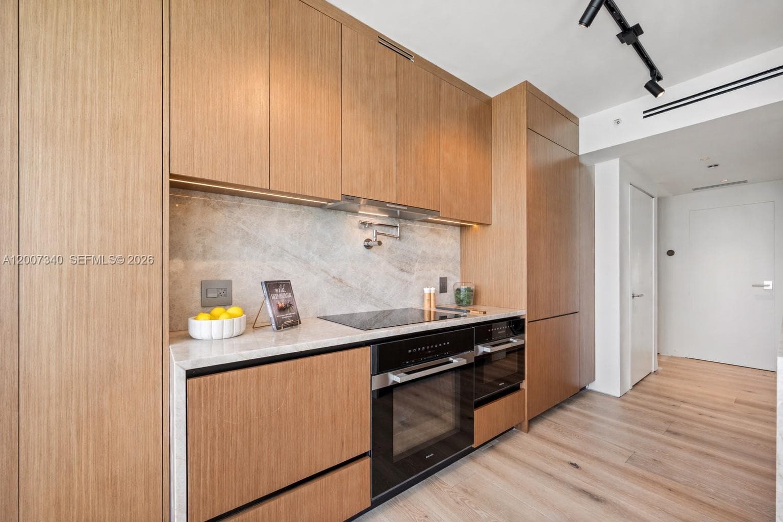 6365 Collins Ave # 3904, Miami Beach FL 33141 — 9