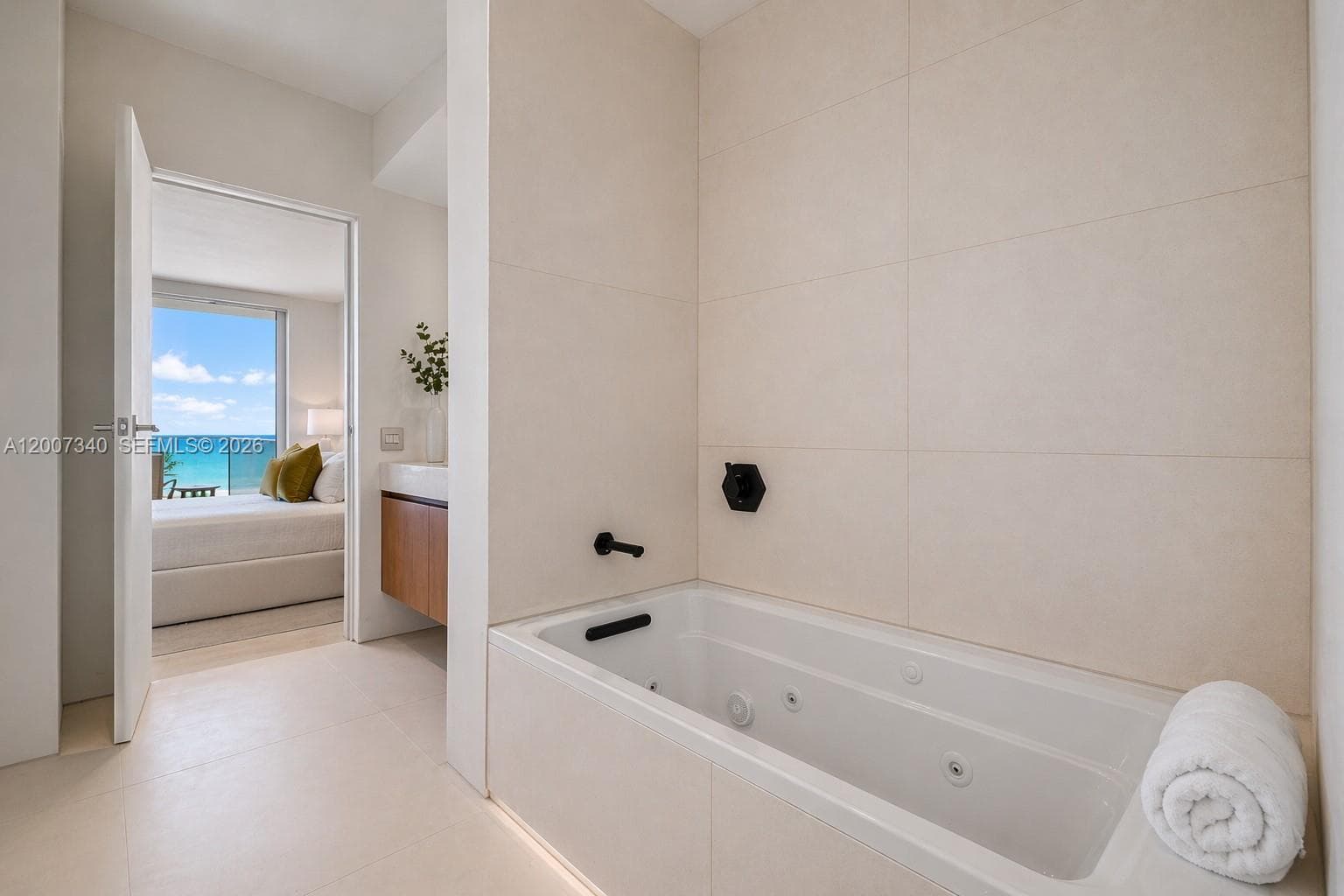 6365 Collins Ave # 3904, Miami Beach FL 33141 — 15