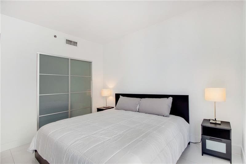 1050 Brickell Avenue # 3222, Miami FL 33131 — 6