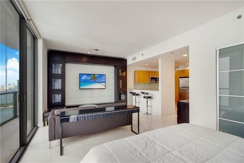 1050 Brickell Avenue # 3222, Miami FL 33131 — 7
