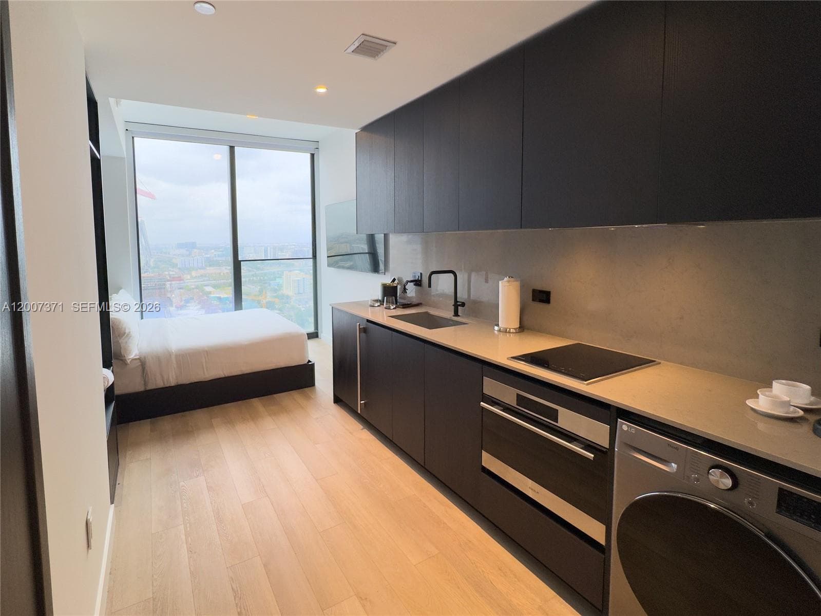 20 NE 11th St # 3012B, Miami FL 33132 — 7