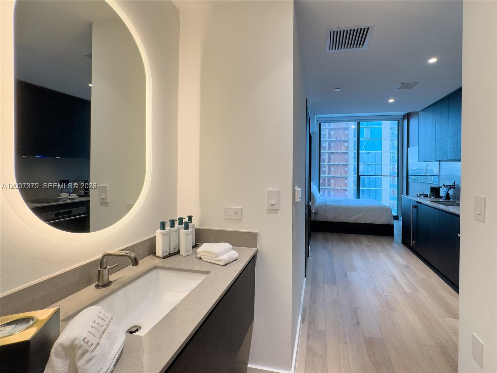 20 NE 11th St # 3006B, Miami FL 33132 — 10