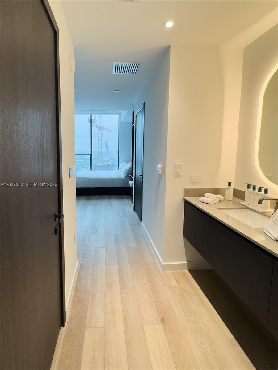 20 NE 11th St # 3012A, Miami FL 33132 — 5