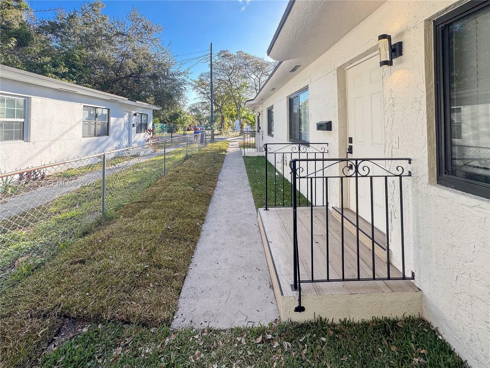 6322 NE 1st Pl, Miami FL 33138 — 25