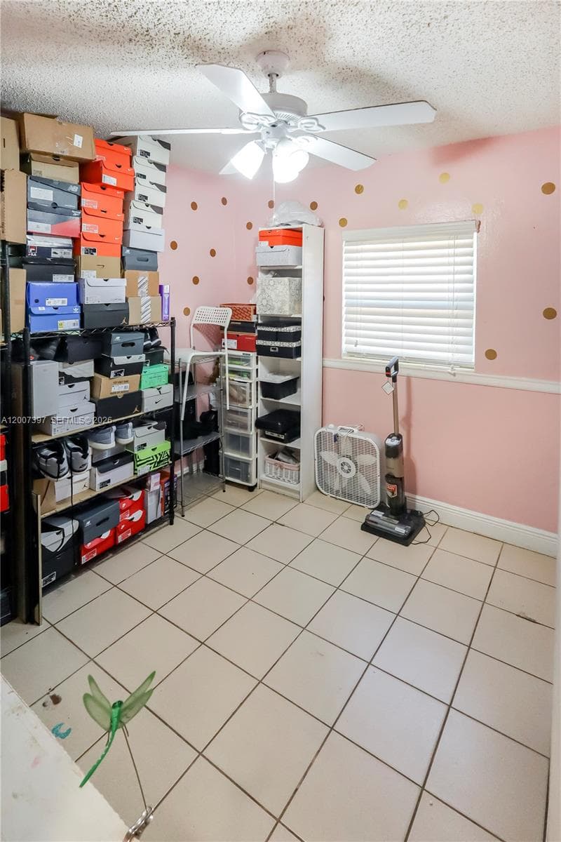 571 E 60th St, Hialeah FL 33013 — 12