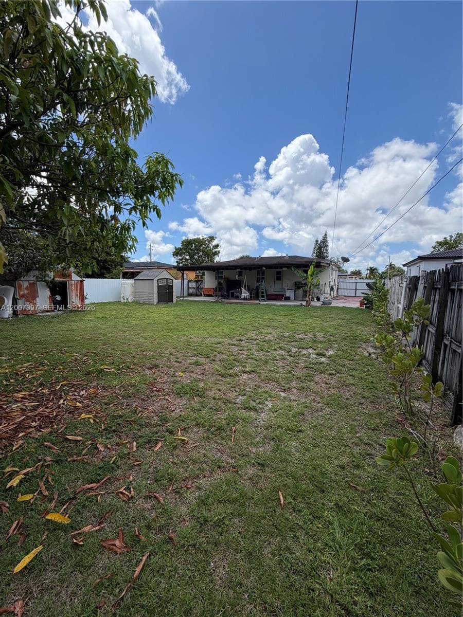 571 E 60th St, Hialeah FL 33013 — 18