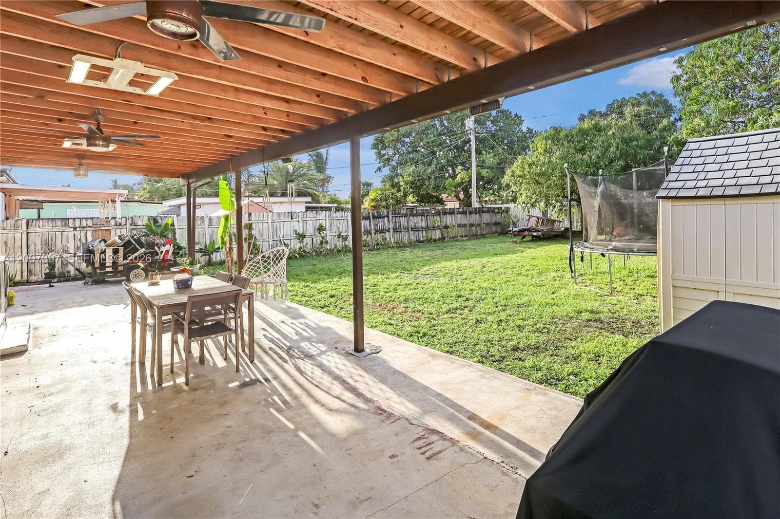 571 E 60th St, Hialeah FL 33013 — 15