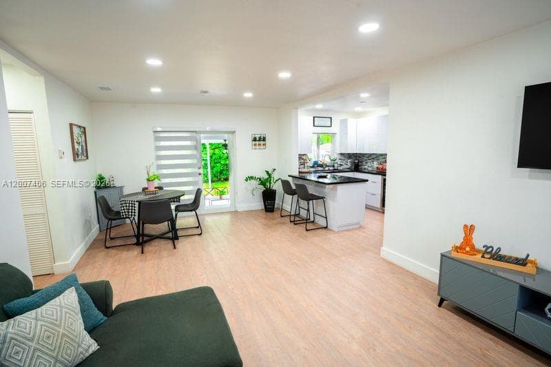5290 Palm Ave, Hialeah FL 33012 — 10