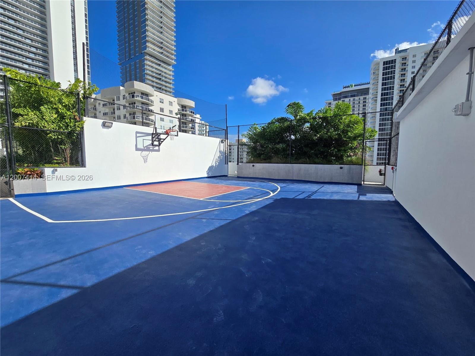 700 NE 24 ST # 3104, Miami FL 33137 — 62